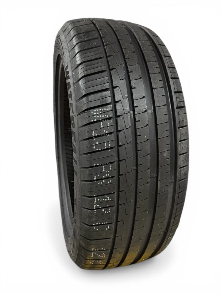 215/55R17 94W UNİQUE UHP